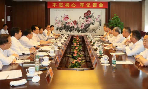 中船集團與中船重工高層舉行會談
